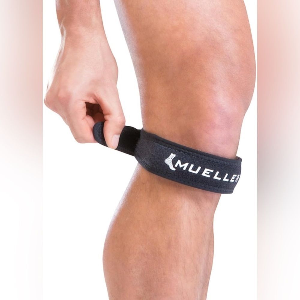 MUELLER Sports Knee Compression and Pain Relief Support, One Size NWOB